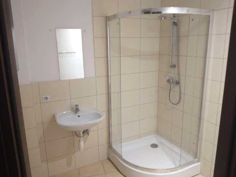 8 Min To Castel & Main Square Privatunterkunft